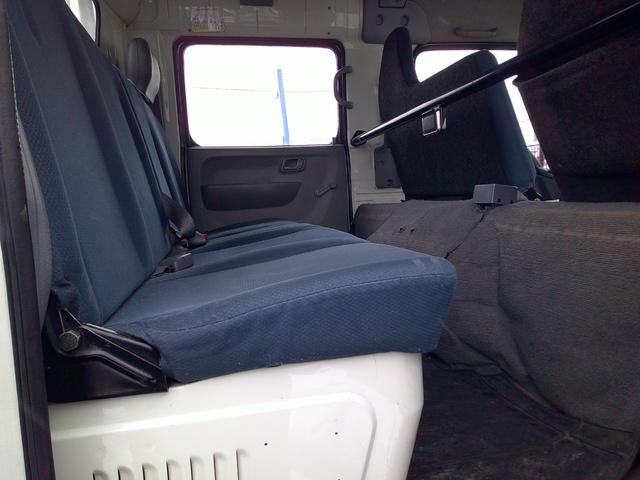 キャンター ２トン　４ＷＤ　ワイドロング　高床　ダブルキャブ　垂直パワーゲート　荷台内寸長さ３９８センチ　幅１９８センチ　積載２０００ｋ　７人乗り（12枚目）