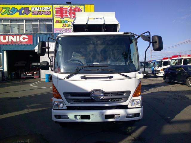 ヒノレンジャー ４トン　ダンプ　３方開　コボレーン　積載３７００ｋ（2枚目）