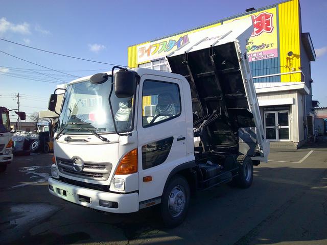 ヒノレンジャー ４トン　ダンプ　３方開　コボレーン　積載３７００ｋ（3枚目）