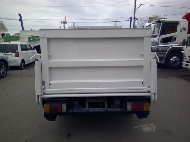 エルフトラック ２トン　４ＷＤ　ダブルキャブ　アーム式パワーゲート　ダブルタイヤ　４ナンバー　リアヒーター　積載１９００ｋ　車輌総重量４９６０ｋ（6枚目）