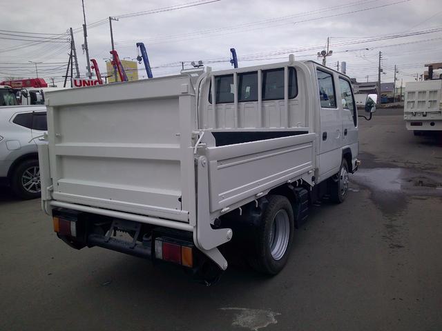 エルフトラック ２トン　４ＷＤ　ダブルキャブ　アーム式パワーゲート　ダブルタイヤ　４ナンバー　リアヒーター　積載１９００ｋ　車輌総重量４９６０ｋ（7枚目）