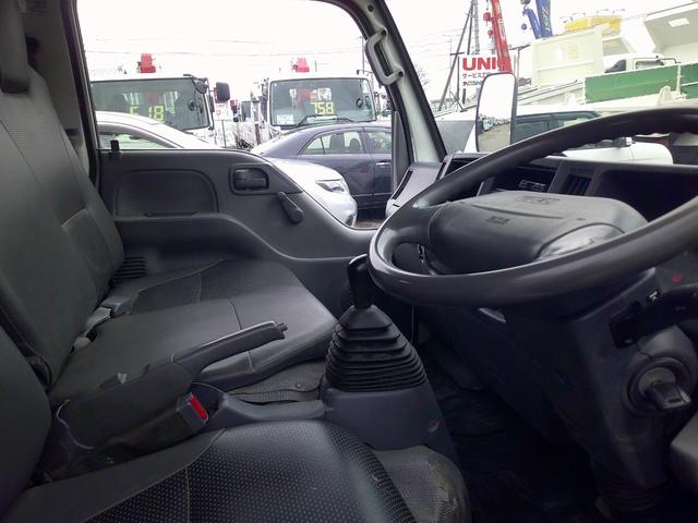 エルフトラック ２トン　４ＷＤ　ダブルキャブ　アーム式パワーゲート　ダブルタイヤ　４ナンバー　リアヒーター　積載１９００ｋ　車輌総重量４９６０ｋ（9枚目）