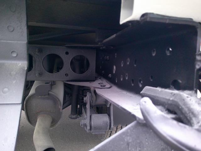 エルフトラック ２トン　４ＷＤ　ダブルキャブ　アーム式パワーゲート　ダブルタイヤ　４ナンバー　リアヒーター　積載１９００ｋ　車輌総重量４９６０ｋ（14枚目）