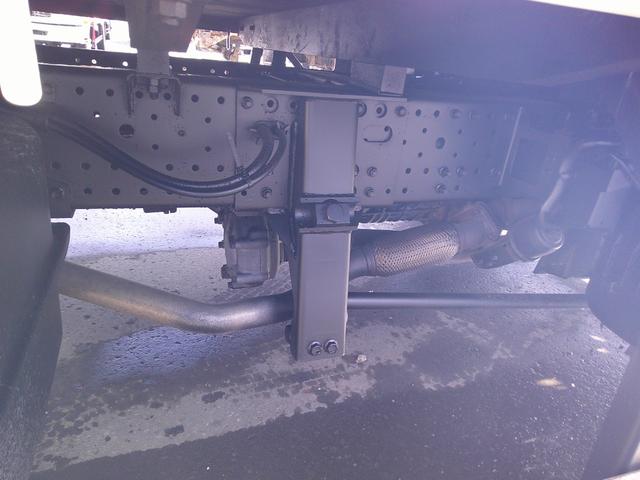 エルフトラック ２トン　４ＷＤ　ワイドロング　平ボディ　アルミあおり　荷台内寸長さ４３５センチ　幅１９１センチ　車輌総重量４９３５ｋ（15枚目）