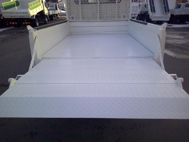 トヨエース １トン　４ＷＤ　ダブルキャブ　アーム式パワーゲート　積載６５０ｋ　リアヒーター　４ナンバー（10枚目）