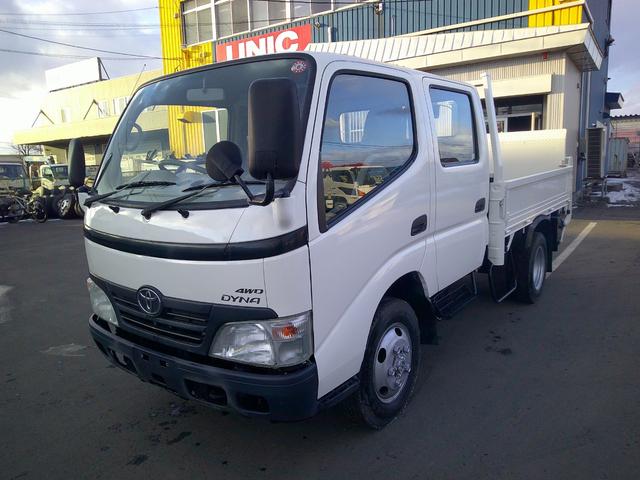ダイナトラック ２トン　４ＷＤ　ロング　ダブルキャブ　アーム式パワーゲート　荷台内寸長さ２５８センチ　幅１７８センチ　積載２０００ｋ（3枚目）