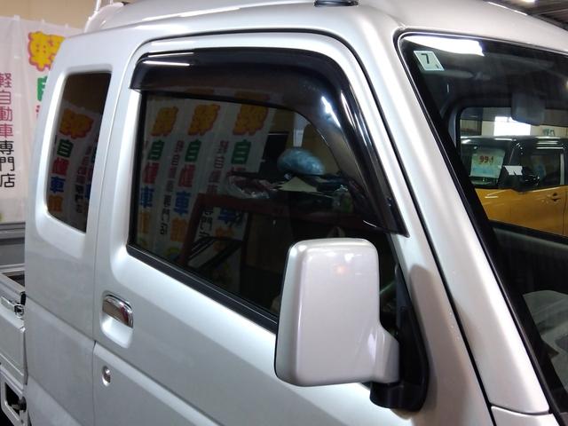 スーパーキャリイ Ｘ　パートタイム４ＷＤ　衝突軽減ブレーキ　キーレスキー　オートＬＥＤ　アイドリングＳＴＯＰ　ＶＳＣ　ＡＢＳ　Ａライト　禁煙　ＬＥＤライト　エアコン　パワステ　ＰＳ　前席ＰＷ　運転席エアバック　幌キット（11枚目）