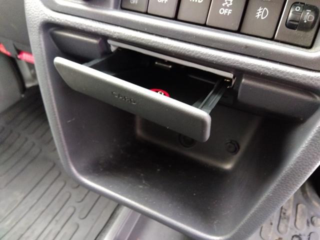 スーパーキャリイ Ｘ　パートタイム４ＷＤ　衝突軽減ブレーキ　キーレスキー　オートＬＥＤ　アイドリングＳＴＯＰ　ＶＳＣ　ＡＢＳ　Ａライト　禁煙　ＬＥＤライト　エアコン　パワステ　ＰＳ　前席ＰＷ　運転席エアバック　幌キット（20枚目）