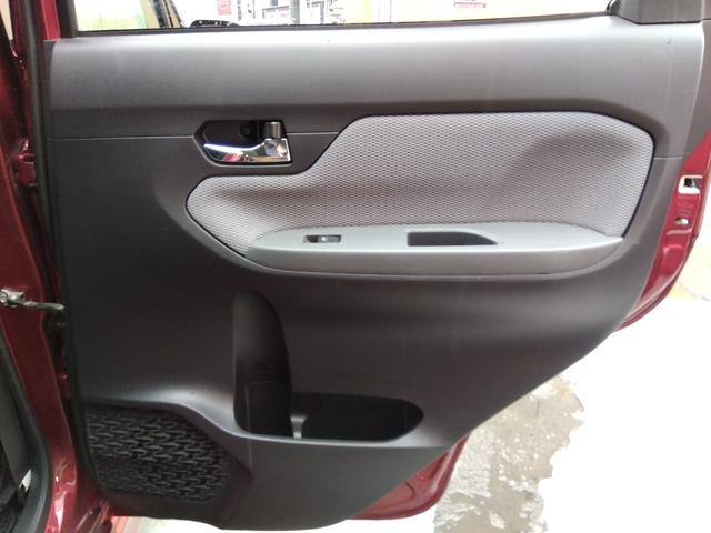 ムーヴ カスタムＸ２０ｔｈアニバサリーゴールドＥＤ　ＳＡＩＩ　４ＷＤ　衝突軽減ブレーキ　純正ナビ　フルセグＴＶ　Ｂｌｕｅｔｏｏｔｈ　横滑り防止　アイドリングストップ　バックカメラ　オートエアコン　オートライト　ＬＥＤヘッドライト　エンジンスターター（32枚目）