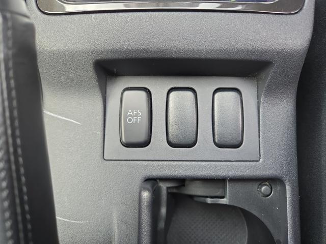 ランサー GSRエボリューションX 4WD SST ナビ アルミホイール オートライト HID AT スマートキー 電動格納ミラー 盗難防止システム 衝突安全ボディ ABS ESC エアコン パワーステアリング パワーウィンドウ(9枚目)