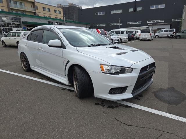 ランサー GSRエボリューションX 4WD SST ナビ アルミホイール オートライト HID AT スマートキー 電動格納ミラー 盗難防止システム 衝突安全ボディ ABS ESC エアコン パワーステアリング パワーウィンドウ(14枚目)