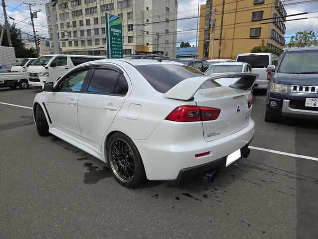 ランサー GSRエボリューションX 4WD SST ナビ アルミホイール オートライト HID AT スマートキー 電動格納ミラー 盗難防止システム 衝突安全ボディ ABS ESC エアコン パワーステアリング パワーウィンドウ(18枚目)