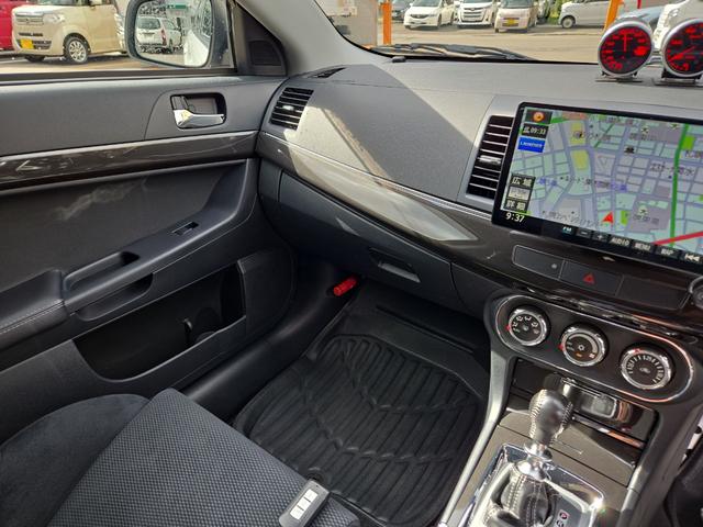 ランサー GSRエボリューションX 4WD SST ナビ アルミホイール オートライト HID AT スマートキー 電動格納ミラー 盗難防止システム 衝突安全ボディ ABS ESC エアコン パワーステアリング パワーウィンドウ(34枚目)