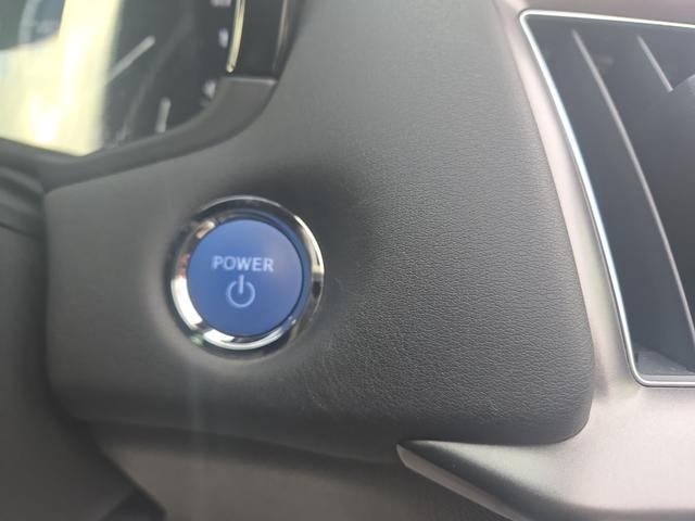 クラウンハイブリッド ＲＳアドバンス　Ｆｏｕｒ　４ＷＤ　ドライブレコーダー　クリアランスソナー　レーンアシスト　オートクルーズコントロール　衝突被害軽減システム　バックカメラ　ナビ　ＴＶ　アルミホイール　オートマチックハイビーム　オートライト（8枚目）