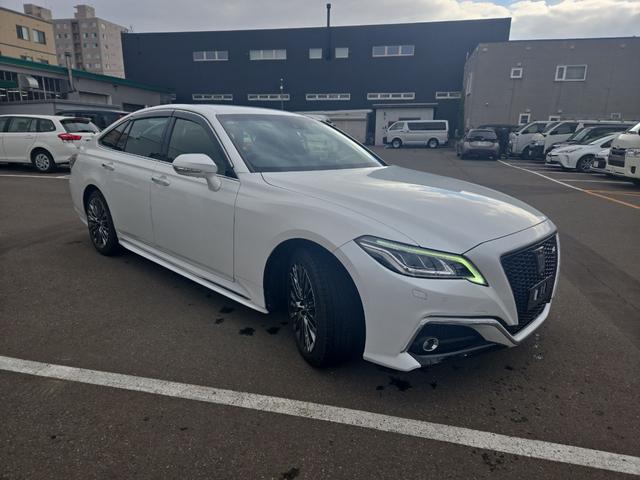 クラウンハイブリッド ＲＳアドバンス　Ｆｏｕｒ　４ＷＤ　ドライブレコーダー　クリアランスソナー　レーンアシスト　オートクルーズコントロール　衝突被害軽減システム　バックカメラ　ナビ　ＴＶ　アルミホイール　オートマチックハイビーム　オートライト（13枚目）