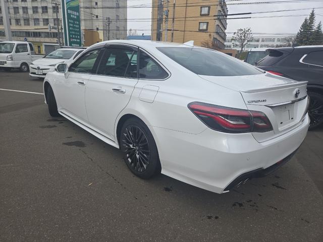 クラウンハイブリッド ＲＳアドバンス　Ｆｏｕｒ　４ＷＤ　ドライブレコーダー　クリアランスソナー　レーンアシスト　オートクルーズコントロール　衝突被害軽減システム　バックカメラ　ナビ　ＴＶ　アルミホイール　オートマチックハイビーム　オートライト（17枚目）