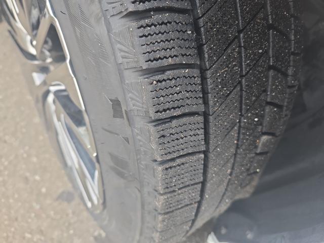 クラウンハイブリッド ＲＳアドバンス　Ｆｏｕｒ　４ＷＤ　ドライブレコーダー　クリアランスソナー　レーンアシスト　オートクルーズコントロール　衝突被害軽減システム　バックカメラ　ナビ　ＴＶ　アルミホイール　オートマチックハイビーム　オートライト（23枚目）