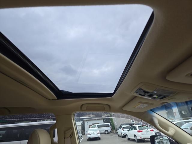 ランドクルーザープラド ＴＺ－Ｇ　４ＷＤ　ドライブレコーダー　バックカメラ　オートクルーズコントロール　パワーシート　サンルーフ　ナビ　オートライト　ＬＥＤヘッドランプ　ヘッドライトウォッシャー　アルミホイール　スマートキー（9枚目）