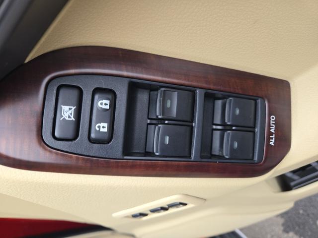 ランドクルーザープラド ＴＺ－Ｇ　４ＷＤ　ドライブレコーダー　バックカメラ　オートクルーズコントロール　パワーシート　サンルーフ　ナビ　オートライト　ＬＥＤヘッドランプ　ヘッドライトウォッシャー　アルミホイール　スマートキー（11枚目）