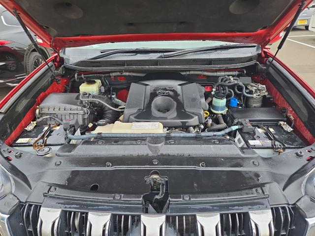 ランドクルーザープラド ＴＺ－Ｇ　４ＷＤ　ドライブレコーダー　バックカメラ　オートクルーズコントロール　パワーシート　サンルーフ　ナビ　オートライト　ＬＥＤヘッドランプ　ヘッドライトウォッシャー　アルミホイール　スマートキー（19枚目）