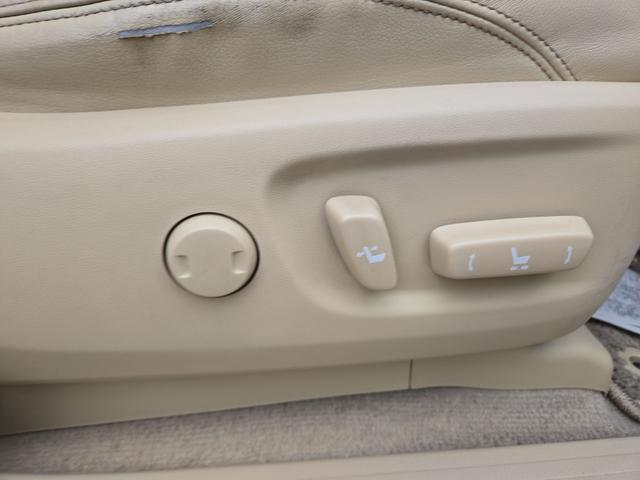 ランドクルーザープラド ＴＺ－Ｇ　４ＷＤ　ドライブレコーダー　バックカメラ　オートクルーズコントロール　パワーシート　サンルーフ　ナビ　オートライト　ＬＥＤヘッドランプ　ヘッドライトウォッシャー　アルミホイール　スマートキー（33枚目）