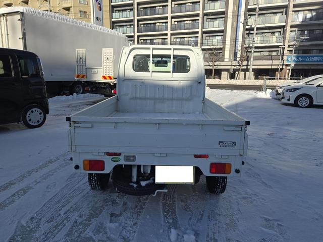 キャリイトラック ＫＣエアコン・パワステ４ＷＤ　４ＷＤ　軽トラック　ＡＴ　エアコン　運転席エアバッグ（6枚目）