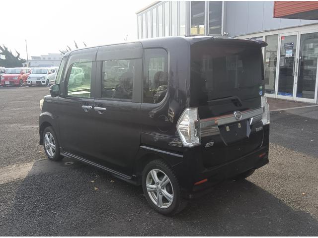 タント カスタムＲＳ　スマートセレクションＳＡ　ターボ　４ＷＤ　衝突軽減ブレーキ　両側パワースライドドア　スマートキー　ミラーヒーター　アイドリングストップ　ＬＥＤヘッドライト　社外アルミホイール　誤発進抑制装置　横滑り防止装置　ＡＢＳ（4枚目）