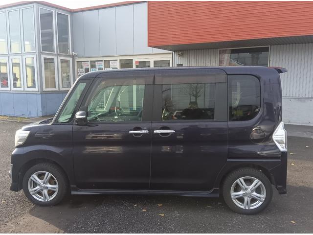 タント カスタムＲＳ　スマートセレクションＳＡ　ターボ　４ＷＤ　衝突軽減ブレーキ　両側パワースライドドア　スマートキー　ミラーヒーター　アイドリングストップ　ＬＥＤヘッドライト　社外アルミホイール　誤発進抑制装置　横滑り防止装置　ＡＢＳ（5枚目）