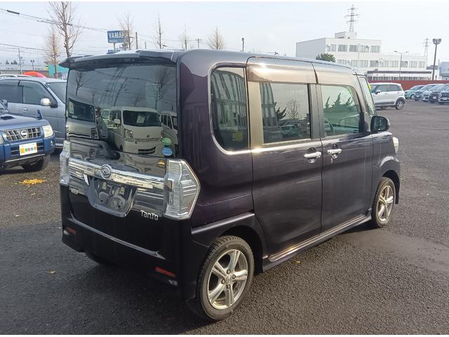 タント カスタムＲＳ　スマートセレクションＳＡ　ターボ　４ＷＤ　衝突軽減ブレーキ　両側パワースライドドア　スマートキー　ミラーヒーター　アイドリングストップ　ＬＥＤヘッドライト　社外アルミホイール　誤発進抑制装置　横滑り防止装置　ＡＢＳ（6枚目）