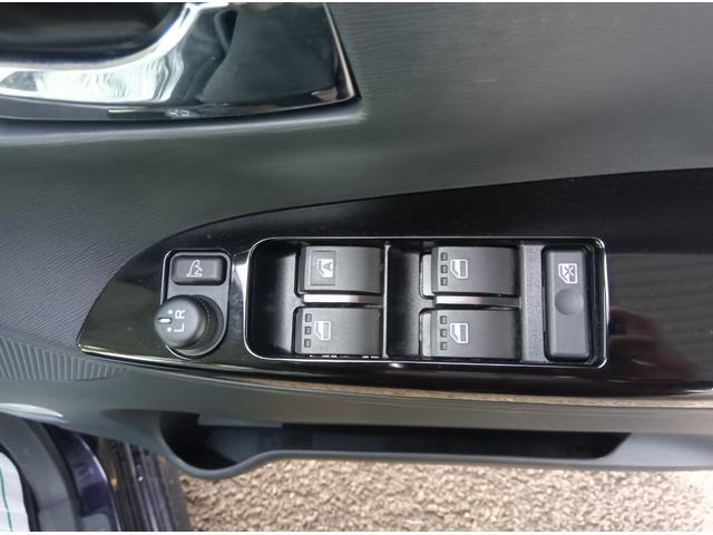 タント カスタムＲＳ　スマートセレクションＳＡ　ターボ　４ＷＤ　衝突軽減ブレーキ　両側パワースライドドア　スマートキー　ミラーヒーター　アイドリングストップ　ＬＥＤヘッドライト　社外アルミホイール　誤発進抑制装置　横滑り防止装置　ＡＢＳ（16枚目）