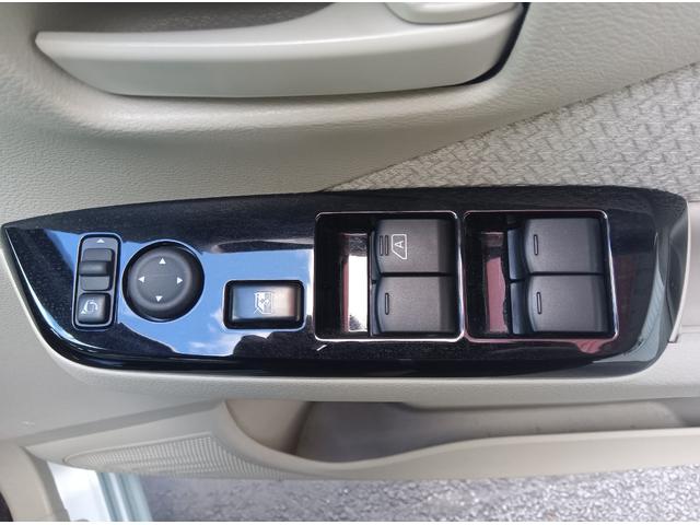 デイズ Ｘ　４ＷＤ　衝突軽減ブレーキ　Ｂｌｕｅｔｏｏｔｈ　全周囲カメラ　バックカメラ　純正ナビＴＶ　ＣＤ　スマートキー　純正アルミホイール　誤発進抑制装置　横滑り防止装置　ＡＢＳ　サイドエアバッグ（17枚目）