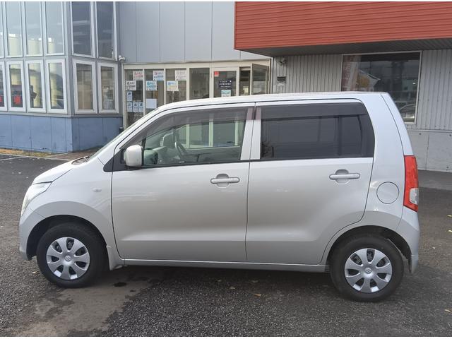 ワゴンＲ ＦＸ　４ＷＤ　マニュアル　シートヒーター　ミラーヒーター　キーレス　ＣＤ　ＡＢＳ　Ｗエアバッグ（8枚目）