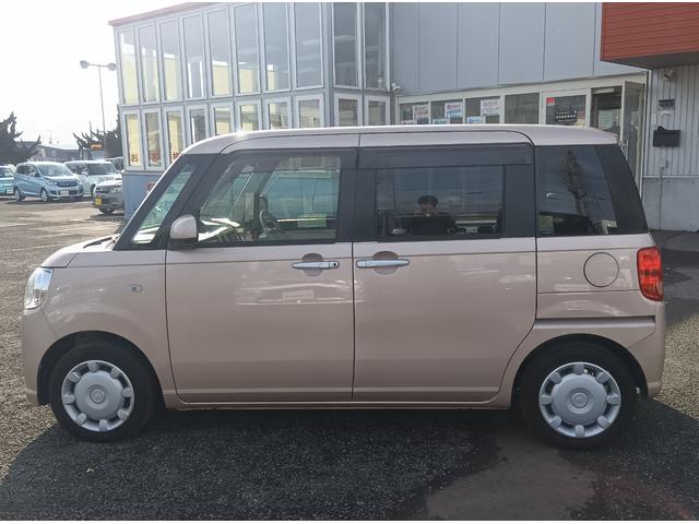 ムーヴキャンバス Ｘ　ＳＡＩＩ　４ＷＤ　衝突軽減ブレーキ　禁煙車　アイドリングストップ　スマートキー　プッシュスタート　ＣＤ　誤発進抑制装置　横滑り防止装置　ＡＢＳ（6枚目）