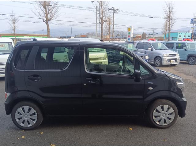 ワゴンＲ ハイブリッドＦＸ－Ｓ　全方位モニター付ディスプレイオーディオ　スズキコネクト　４ＷＤ　衝突軽減ブレーキ　Ｂｌｕｅｔｏｏｔｈ　バックカメラ　禁煙車　シートヒーター　ミラーヒーター　スマートキー　プッシュスタート（6枚目）