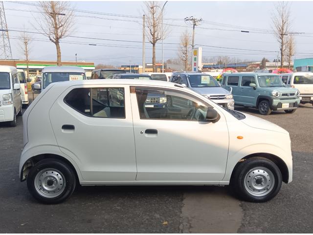 アルト ＶＰ　レーダーブレーキサポート　４ＷＤ　障害物センサー　誤発進抑制装置　横滑り防止装置　ＡＢＳ　キーレス　禁煙車　エアコン　パワステ　Ｗエアバッグ（2枚目）