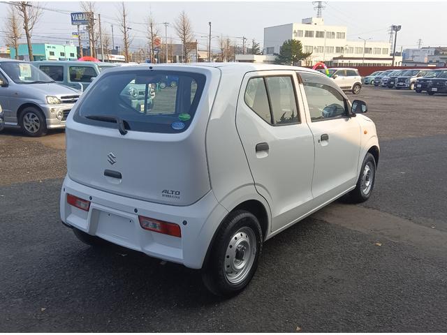 アルト ＶＰ　レーダーブレーキサポート　４ＷＤ　障害物センサー　誤発進抑制装置　横滑り防止装置　ＡＢＳ　キーレス　禁煙車　エアコン　パワステ　Ｗエアバッグ（9枚目）