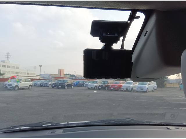 アルト ＶＰ　レーダーブレーキサポート　４ＷＤ　障害物センサー　誤発進抑制装置　横滑り防止装置　ＡＢＳ　キーレス　禁煙車　エアコン　パワステ　Ｗエアバッグ（21枚目）