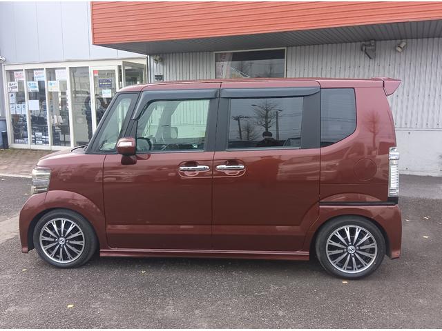 Ｎ－ＢＯＸカスタム Ｇ・ターボパッケージ　４ＷＤ　Ｂｌｕｅｔｏｏｔｈ　バックカメラ　純正ナビＴＶ　両側パワースライドドア　ＥＴＣ　スマートキー　エンジンスターター　横滑り防止装置　ミラーヒーター　ＡＢＳ　ＣＤ　ＤＶＤ　ＬＥＤヘッドライト（9枚目）