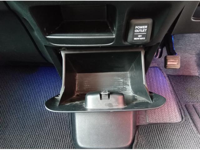 Ｎ－ＢＯＸカスタム Ｇ・ターボパッケージ　４ＷＤ　Ｂｌｕｅｔｏｏｔｈ　バックカメラ　純正ナビＴＶ　両側パワースライドドア　ＥＴＣ　スマートキー　エンジンスターター　横滑り防止装置　ミラーヒーター　ＡＢＳ　ＣＤ　ＤＶＤ　ＬＥＤヘッドライト（18枚目）