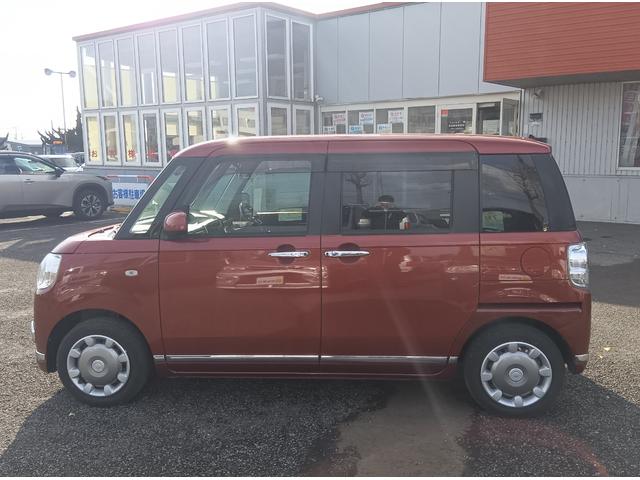 ムーヴキャンバス Ｘブラックインテリアリミテッド　ＳＡＩＩＩ　４ＷＤ　衝突軽減ブレーキ　ドライブレコーダー　両側パワースライドドア　禁煙車　スマートキー　アイドリングストップ　ＣＤ　ミラーヒーター　誤発進抑制装置　横滑り防止装置　ＡＢＳ　Ｗ・サイドエアバッグ（5枚目）