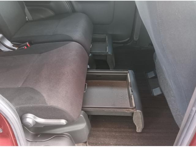 ムーヴキャンバス Ｘブラックインテリアリミテッド　ＳＡＩＩＩ　４ＷＤ　衝突軽減ブレーキ　ドライブレコーダー　両側パワースライドドア　禁煙車　スマートキー　アイドリングストップ　ＣＤ　ミラーヒーター　誤発進抑制装置　横滑り防止装置　ＡＢＳ　Ｗ・サイドエアバッグ（17枚目）