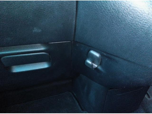 デイズ Ｂ　４ＷＤ　衝突軽減ブレーキ　シートヒーター　ミラーヒーター　ＣＤ　キーレス　アイドリングストップ　誤発進抑制装置　横滑り防止装置　Ｗ・サイドエアバッグ　ＡＢＳ（13枚目）