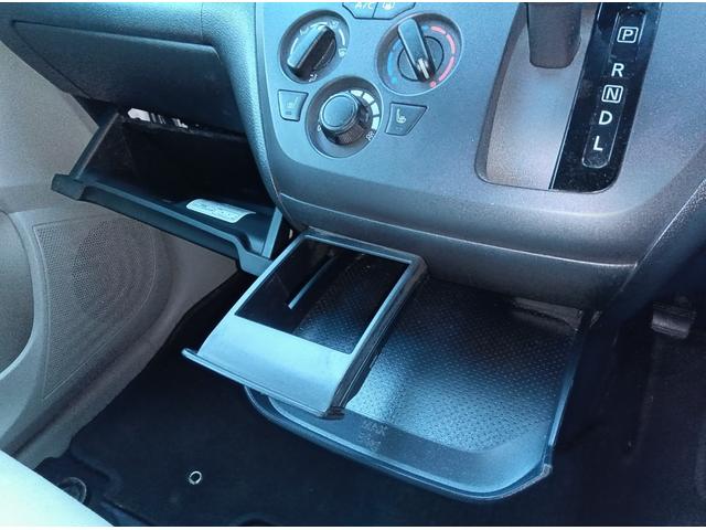 デイズ Ｂ　４ＷＤ　衝突軽減ブレーキ　シートヒーター　ミラーヒーター　ＣＤ　キーレス　アイドリングストップ　誤発進抑制装置　横滑り防止装置　Ｗ・サイドエアバッグ　ＡＢＳ（15枚目）