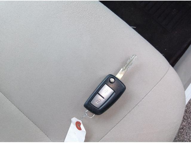 デイズ Ｂ　４ＷＤ　衝突軽減ブレーキ　シートヒーター　ミラーヒーター　ＣＤ　キーレス　アイドリングストップ　誤発進抑制装置　横滑り防止装置　Ｗ・サイドエアバッグ　ＡＢＳ（17枚目）