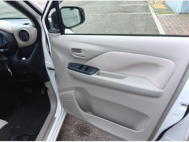 デイズ Ｂ　４ＷＤ　衝突軽減ブレーキ　シートヒーター　ミラーヒーター　ＣＤ　キーレス　アイドリングストップ　誤発進抑制装置　横滑り防止装置　Ｗ・サイドエアバッグ　ＡＢＳ（19枚目）