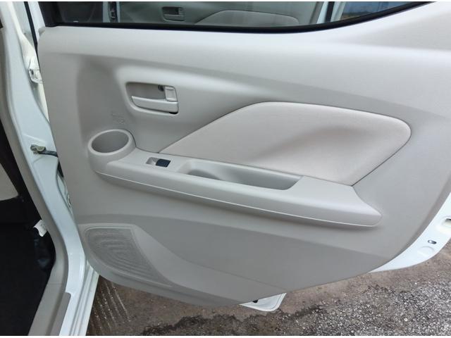 デイズ Ｂ　４ＷＤ　衝突軽減ブレーキ　シートヒーター　ミラーヒーター　ＣＤ　キーレス　アイドリングストップ　誤発進抑制装置　横滑り防止装置　Ｗ・サイドエアバッグ　ＡＢＳ（23枚目）