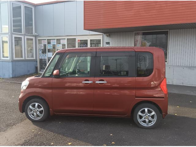 タント Ｘターボ　ＳＡ　純正ナビＴＶ・バックカメラ　４ＷＤ　衝突軽減ブレーキ　Ｂｌｕｅｔｏｏｔｈ　片側パワースライドドア　スマートキー　ＥＴＣ　ミラーヒーター　アイドリングストップ　横滑り防止装置　誤発進抑制装置　ＡＢＳ（7枚目）