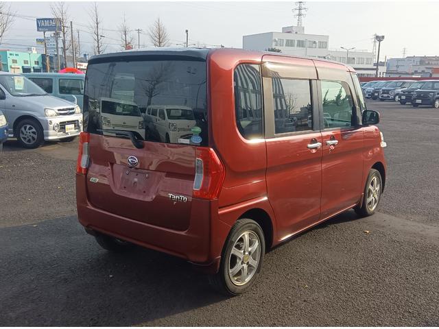 タント Ｘターボ　ＳＡ　純正ナビＴＶ・バックカメラ　４ＷＤ　衝突軽減ブレーキ　Ｂｌｕｅｔｏｏｔｈ　片側パワースライドドア　スマートキー　ＥＴＣ　ミラーヒーター　アイドリングストップ　横滑り防止装置　誤発進抑制装置　ＡＢＳ（8枚目）