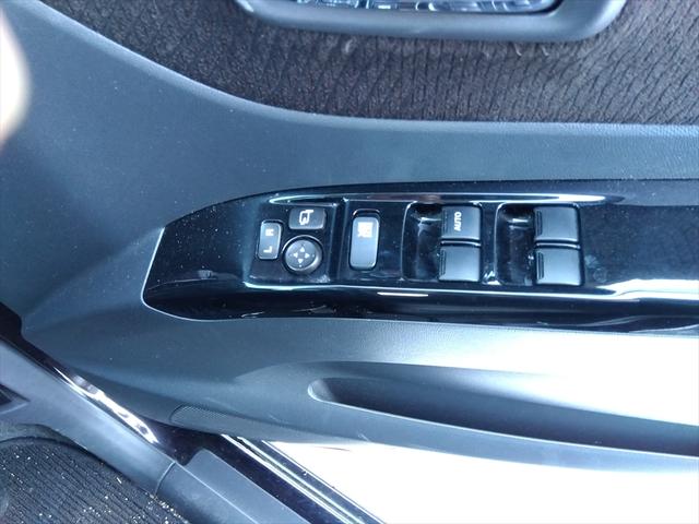 ルークス ハイウェイスター　４ＷＤ　社外ナビ　片側パワースライドドア　ＣＤ　ＤＶＤ　ＥＴＣ　ミラーヒーター　シートヒーター　スマートキー　プッシュスタート　ＨＩＤヘッドライト　純正アルミホイール　ＡＢＳ　Ｗ，サイドエアバッグ（12枚目）