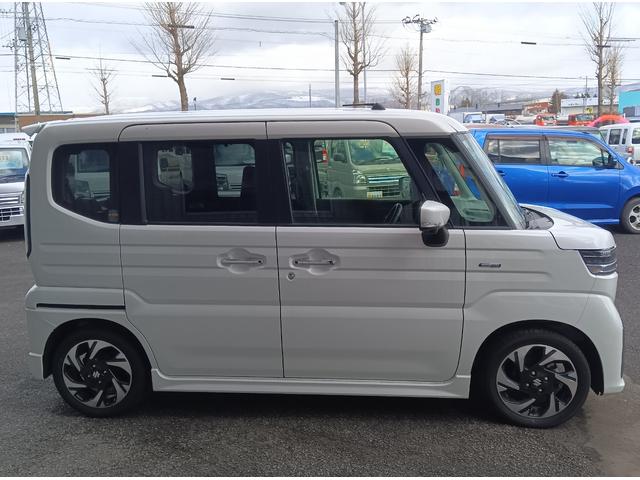 スペーシアカスタム ハイブリッドＸＳ　全方位モニター付純正ナビＴＶ　スズキコネクト　４ＷＤ　衝突軽減ブレーキ　Ｂｌｕｅｔｏｏｔｈ　バックカメラ　ドライブレコーダー　両側パワースライドドア　ＥＴＣ　シートヒーター　禁煙車　スマートキー（21枚目）